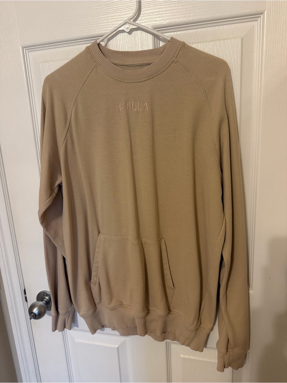 P'tula Women’s Crewneck Sweatshirt in Beige